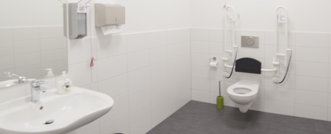 Toilette WC Arztpraxis DIN18040